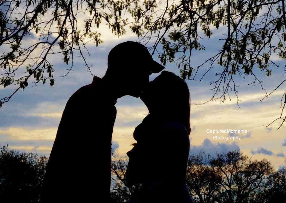 Silhouette Close Woman Man Face Face Silhouette Loving Couple Hugging Stock  Photo by ©borjomi88 374905768